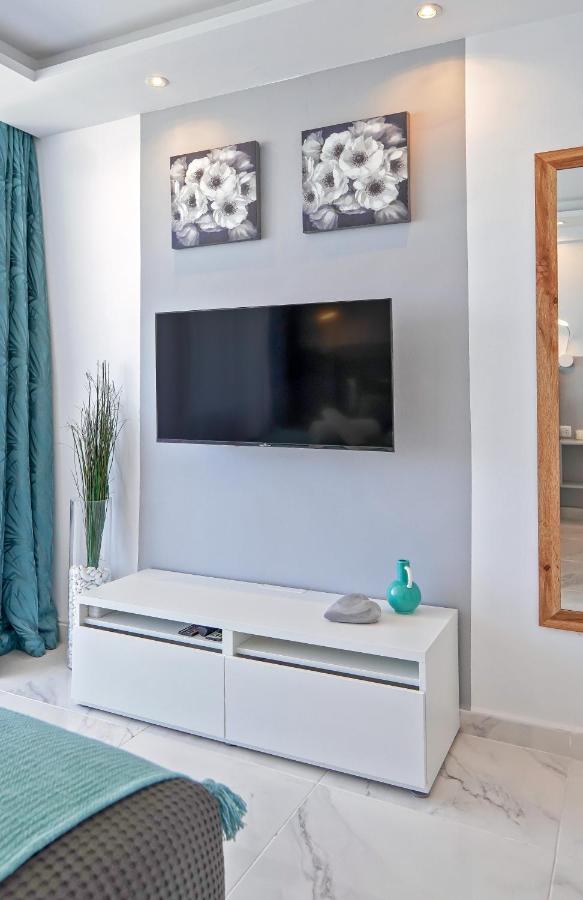 Modern Studio With A Sea View And Pool Access Ponderosa 801 Playa de las Américas Eksteriør billede